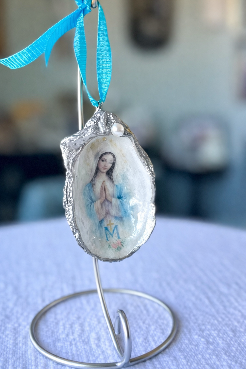 Sacred Heart of Jesus Hanging Oyster Shell Ornament