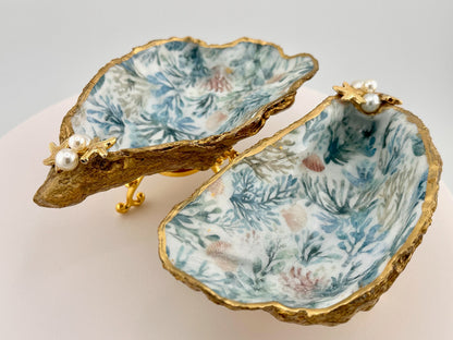 Coastal Oyster Shell Trinket Dish – Sea Life Design with Gold Leaf Accents