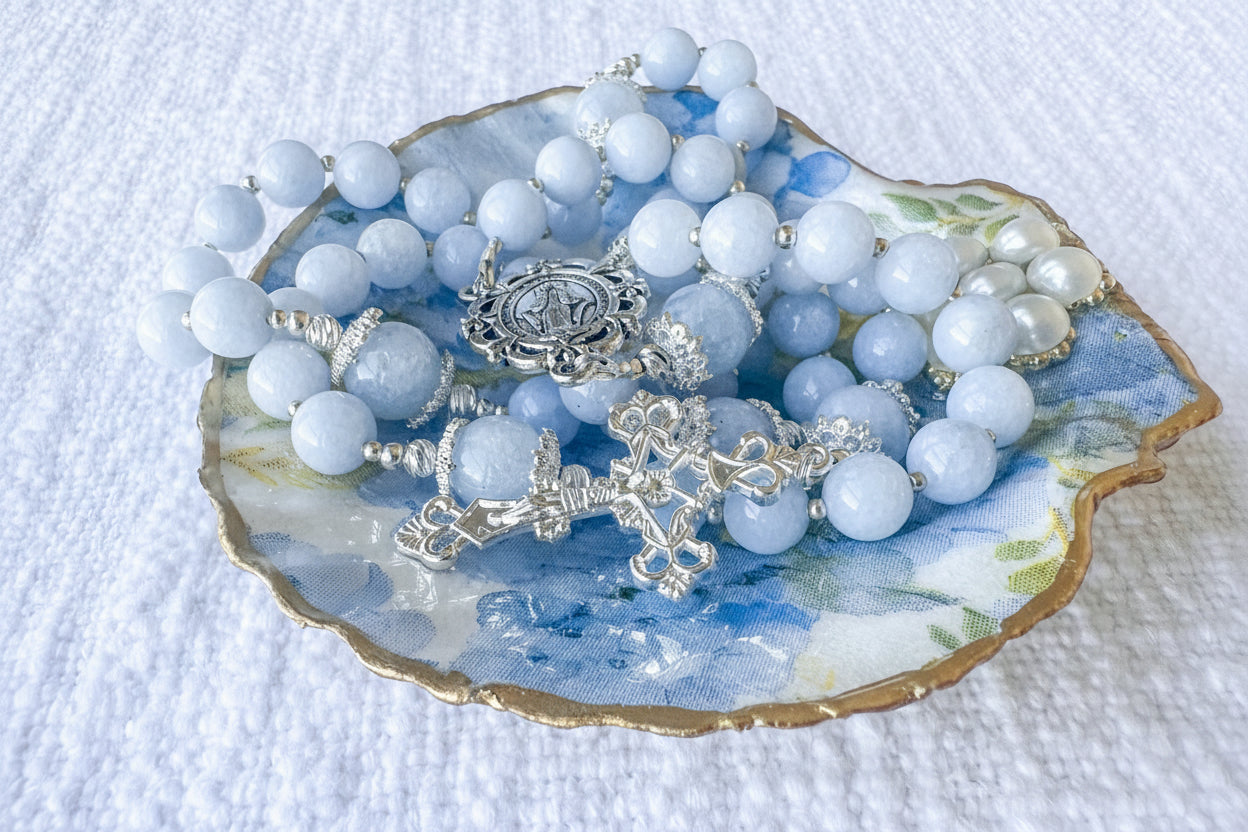 Blue Hydrangea Rosary Shell Dish